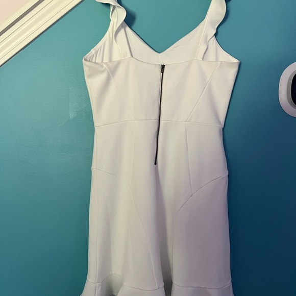 🖤SOLD🖤Vera Wang white mini dress sz M - Picture 2 of 7